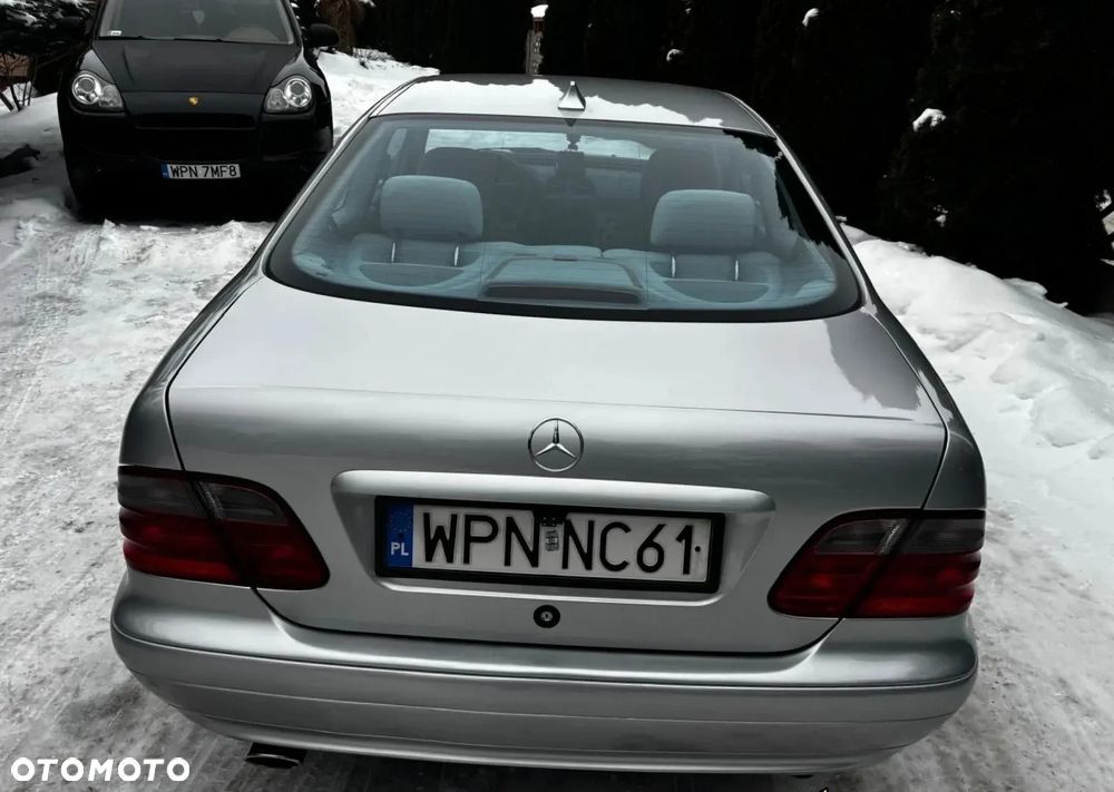 Mercedes-Benz CLK - 13