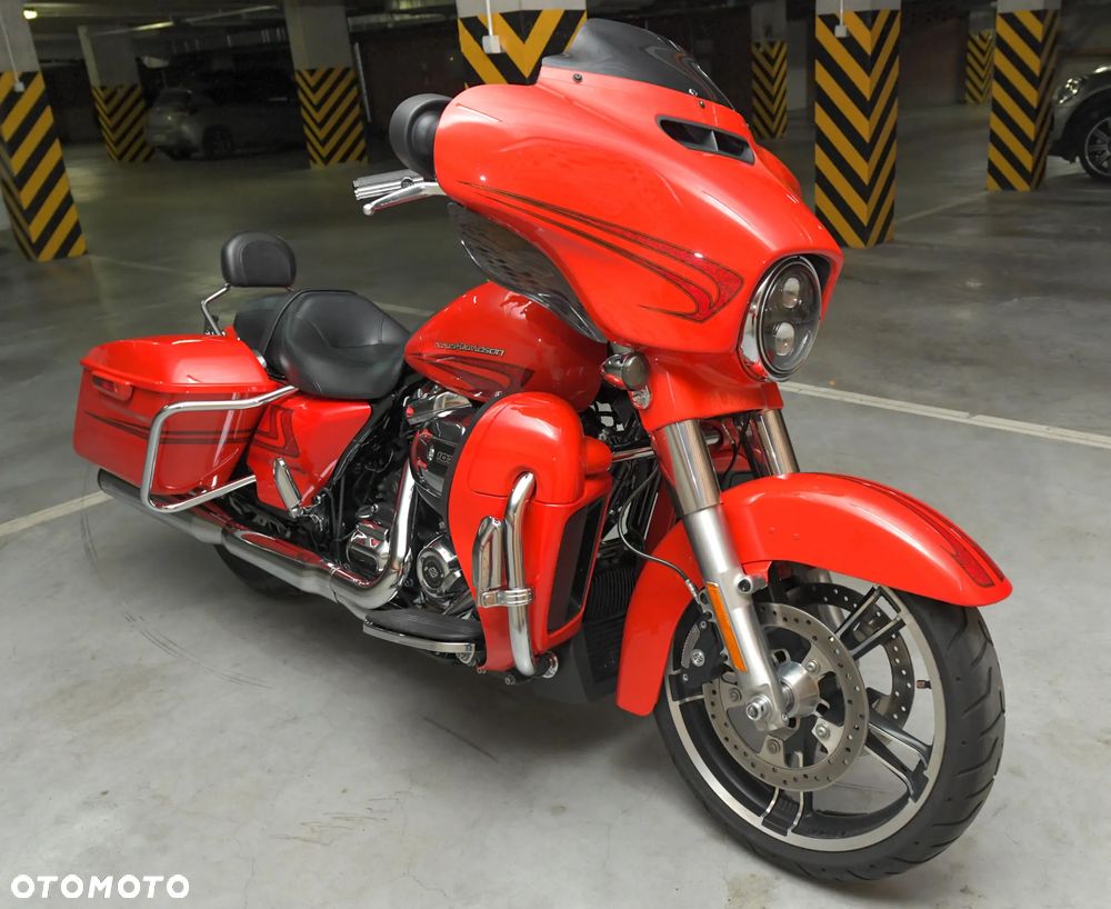 Harley-Davidson Touring Street Glide - 3