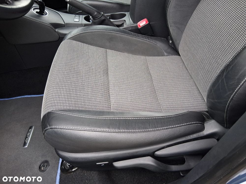 Toyota Auris 1.8 HSD Prestige NAVI - 18