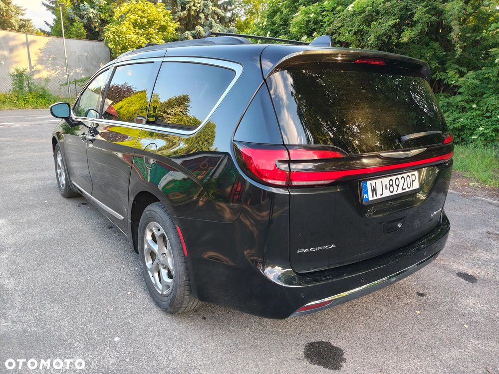 Chrysler Pacifica - 4