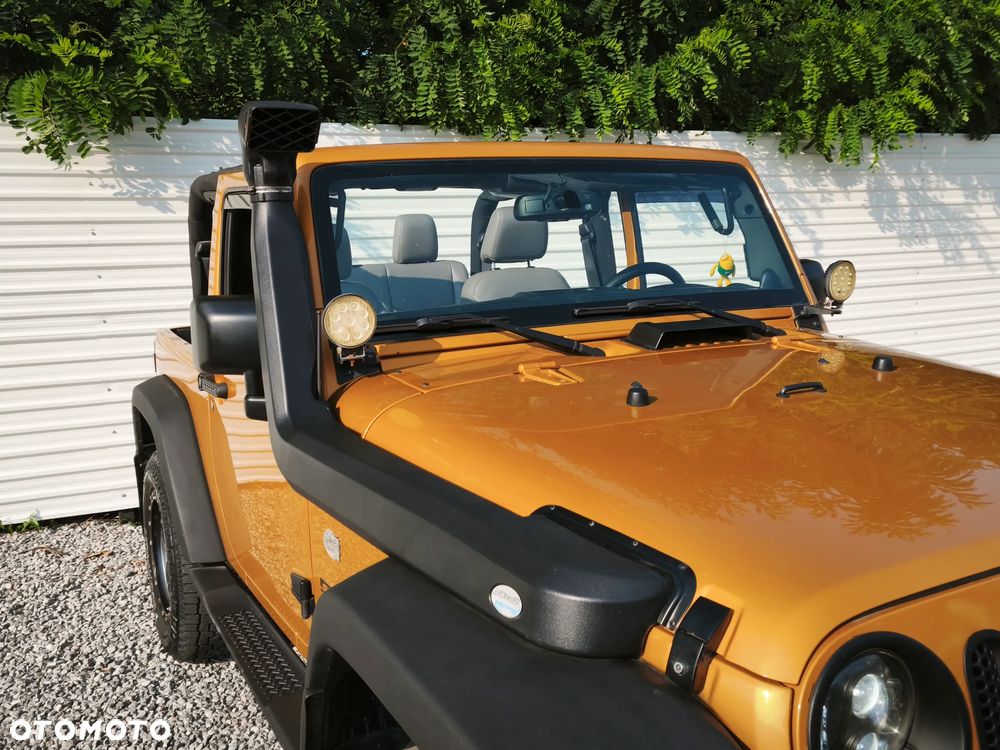 Jeep Wrangler - 8