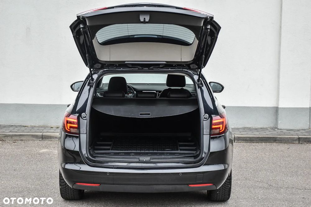 Opel Astra 1.6 D (CDTI) Start/Stop Dynamic - 38