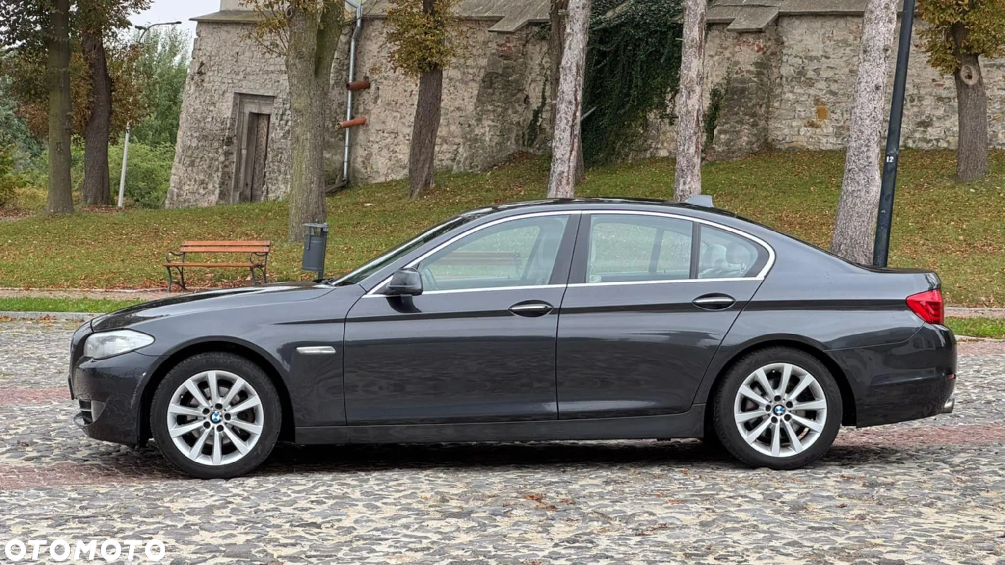BMW Seria 5 523i Touring - 5