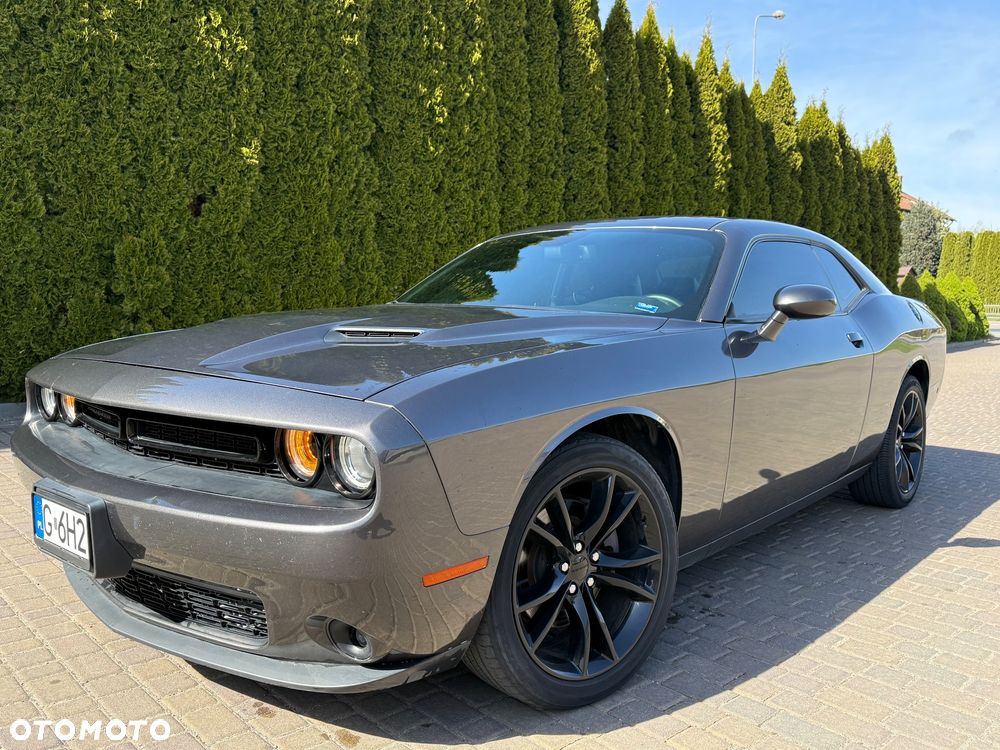 Dodge Challenger - 8