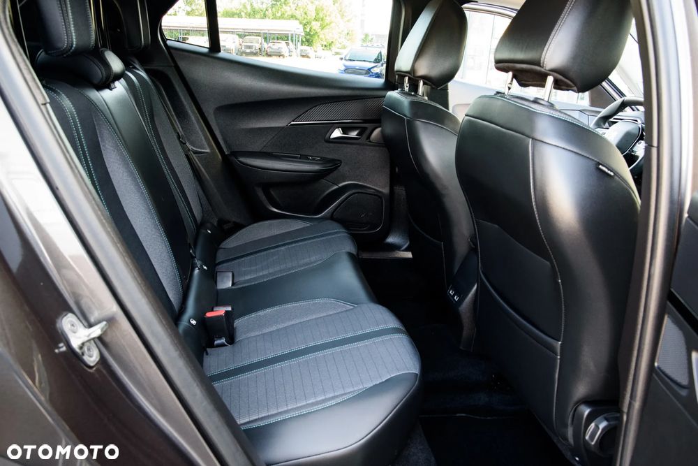 Peugeot 2008 1.5 BlueHDi Allure S&S EAT8 - 28