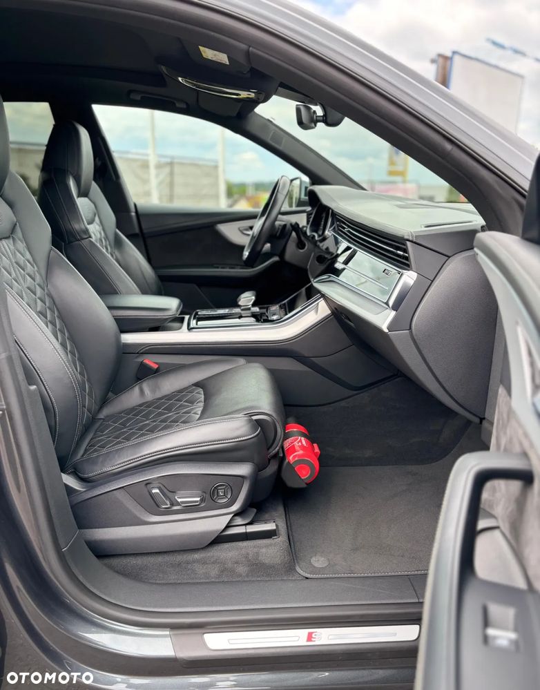 Audi SQ8 - 23