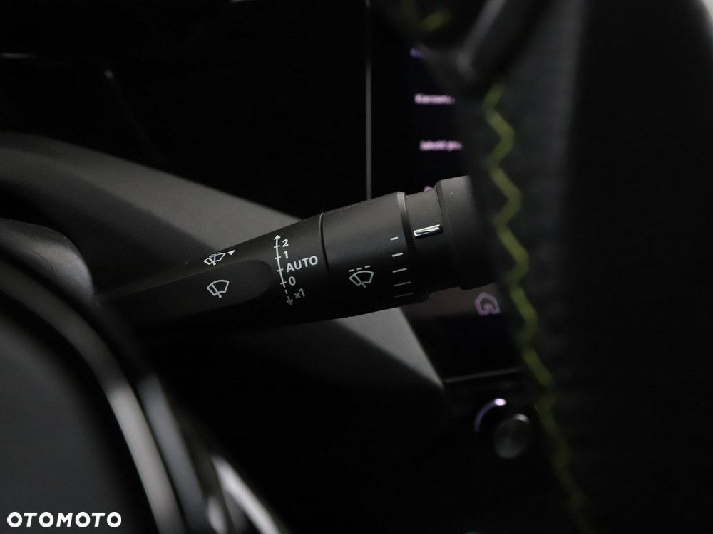 Peugeot 408 1.6 Plug-In Hybrid 225 GT EAT8 - 38