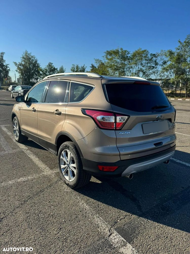 Ford Kuga 2.0 TDCi 4WD Powershift Titanium - 4