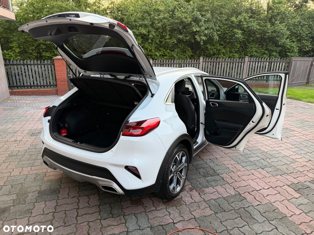 Kia XCeed 1.4 T-GDI M - 23