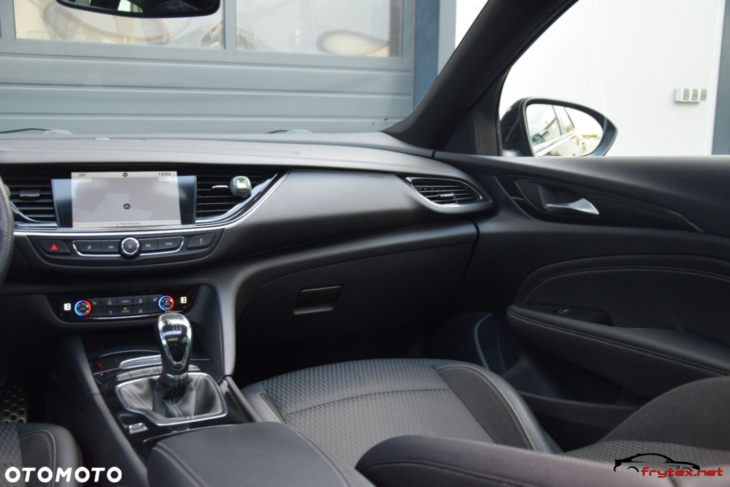 Opel Insignia - 24