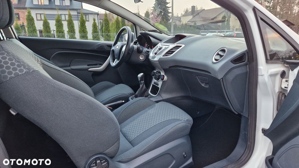 Ford Fiesta 1.6 Ti-VCT Sport - 16