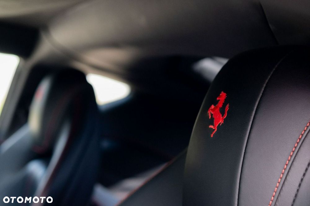 Ferrari 812 Superfast - 37