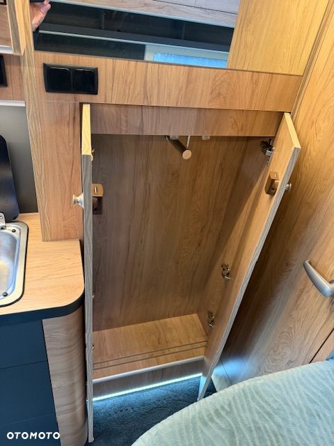 Globe-Traveller explorer - 16