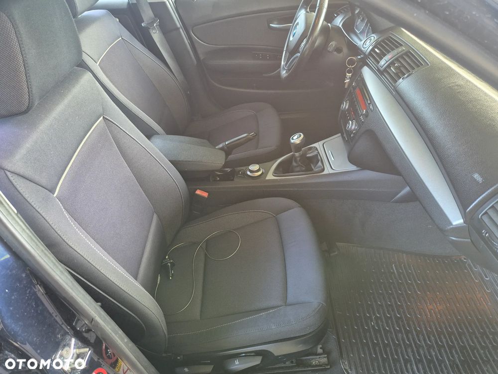 BMW Seria 1 118d DPF - 24