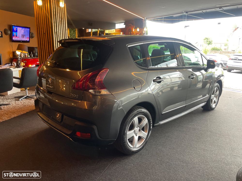 Peugeot 3008 2.0 HDi Hybrid4 - 6