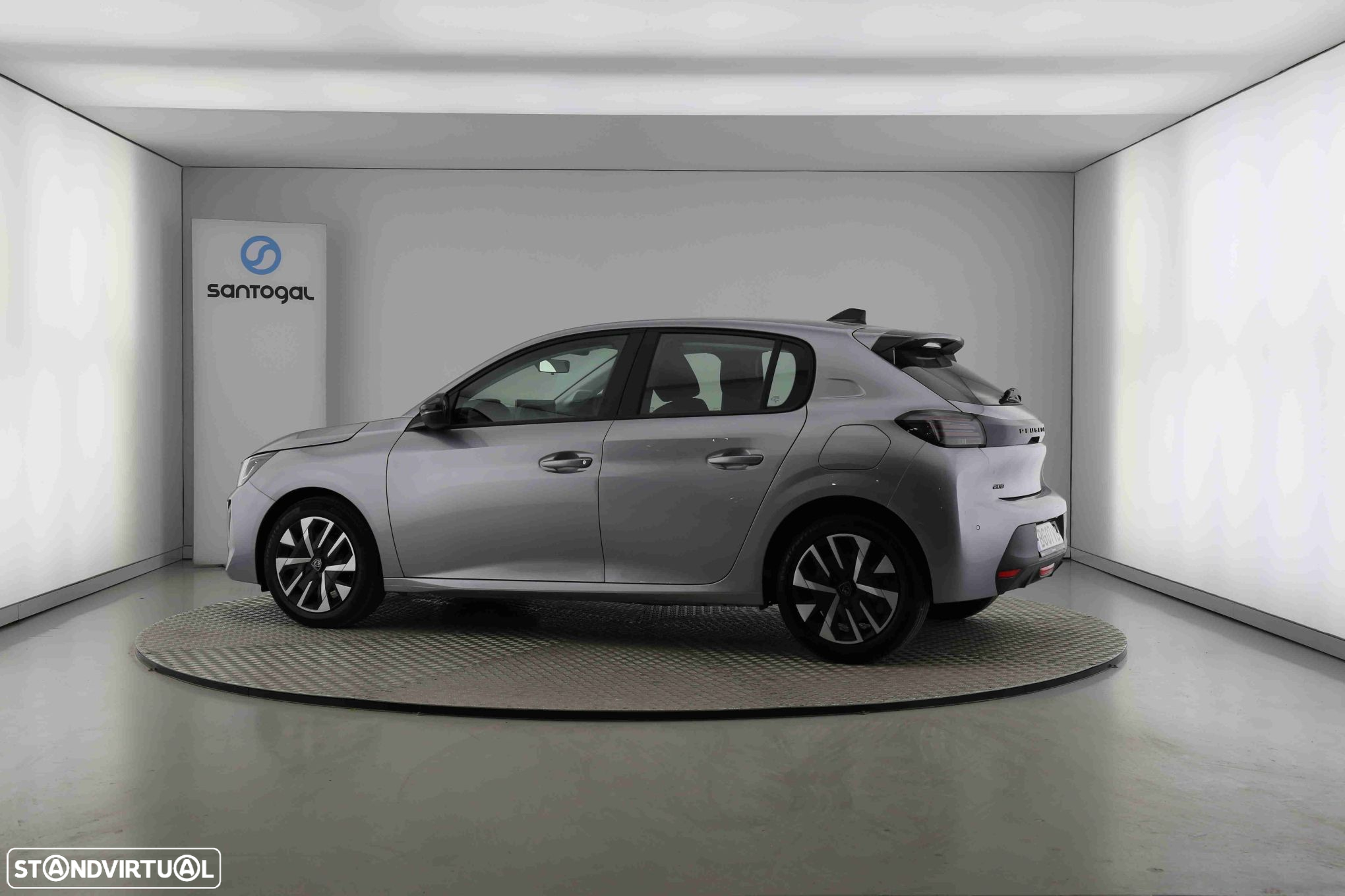 Peugeot 208 1.2 PureTech Active - 4