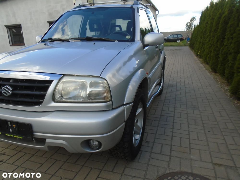 Suzuki Grand Vitara 2.0 - 6