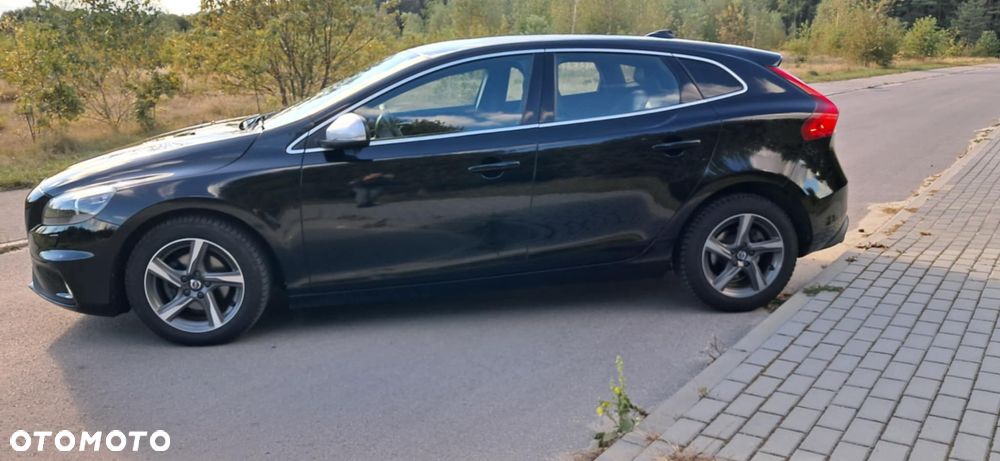 Volvo V40 D2 Drive-E R-Design Kinetic - 2