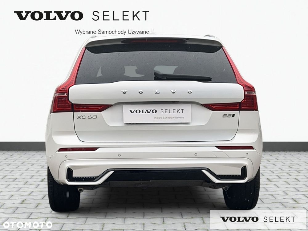 Volvo XC 60 B5 B AWD Plus Dark - 7