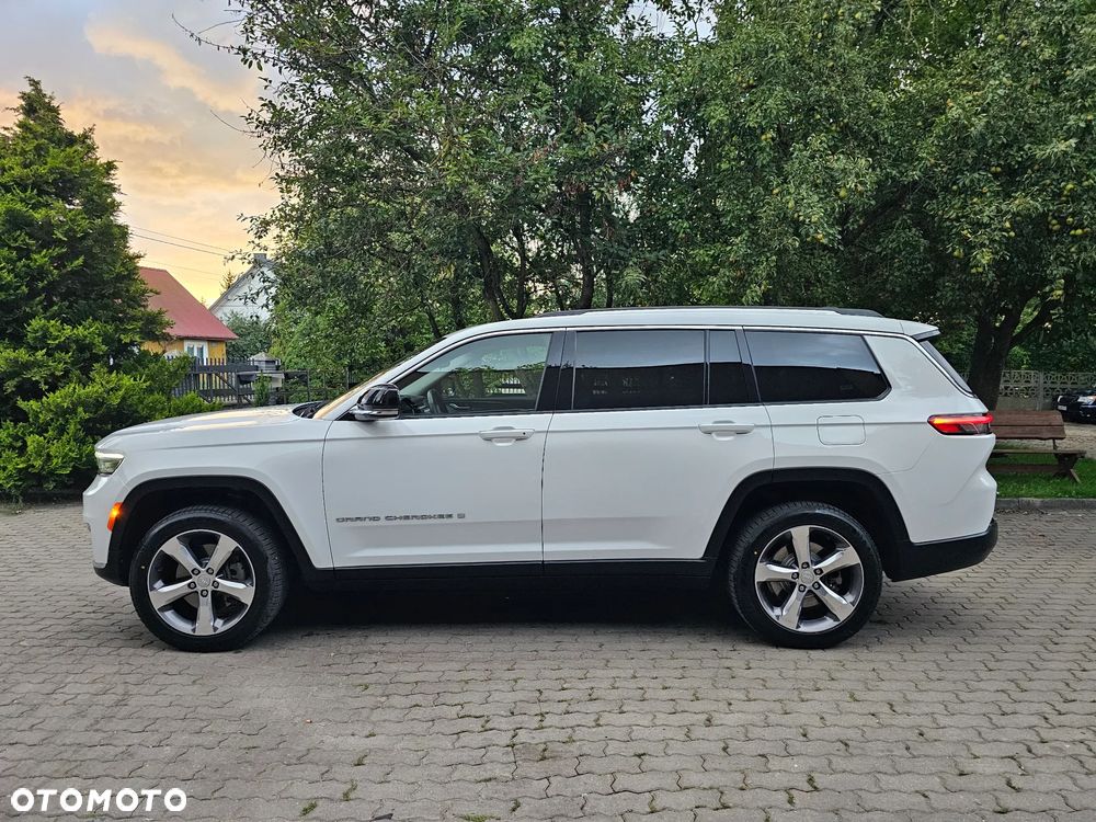 Jeep Grand Cherokee - 34