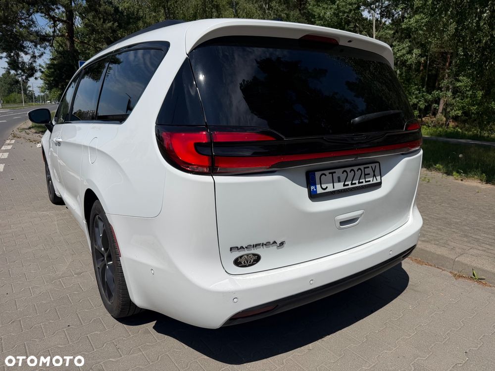 Chrysler Pacifica - 6
