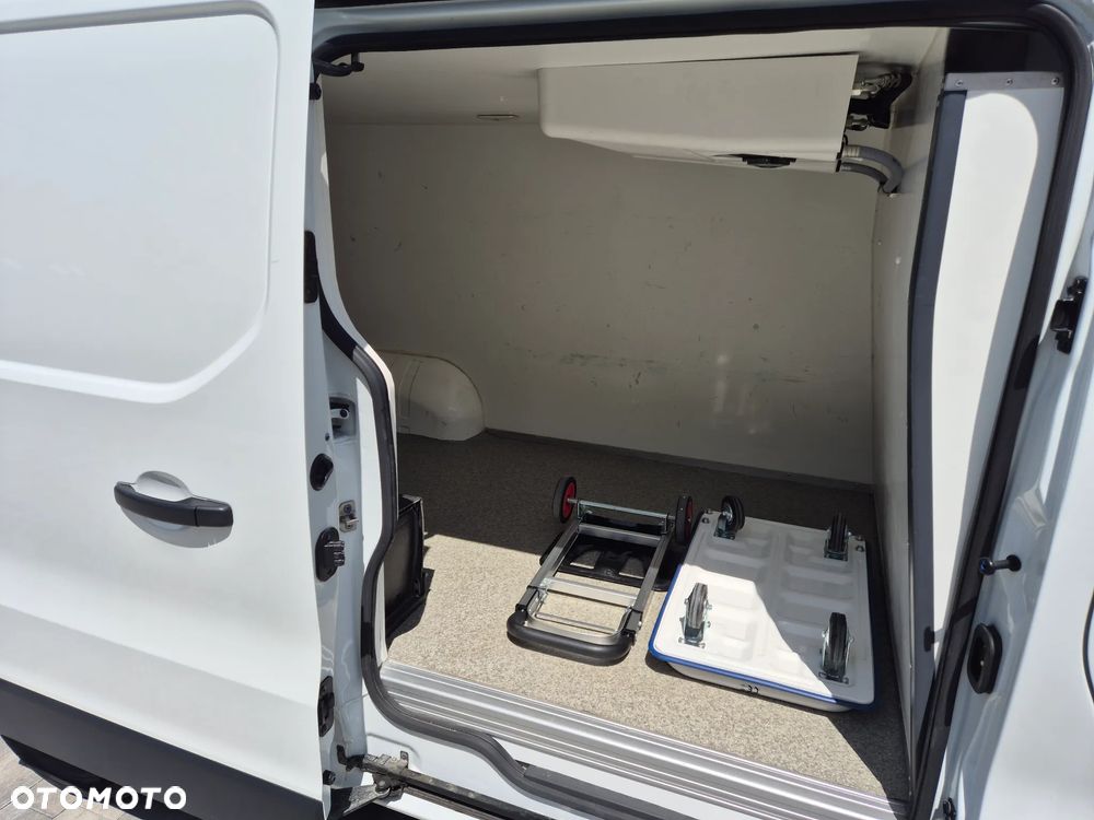 Renault TRAFIC - 11