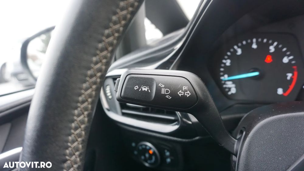 Ford Fiesta 1.1 S&S TITANIUM - 22