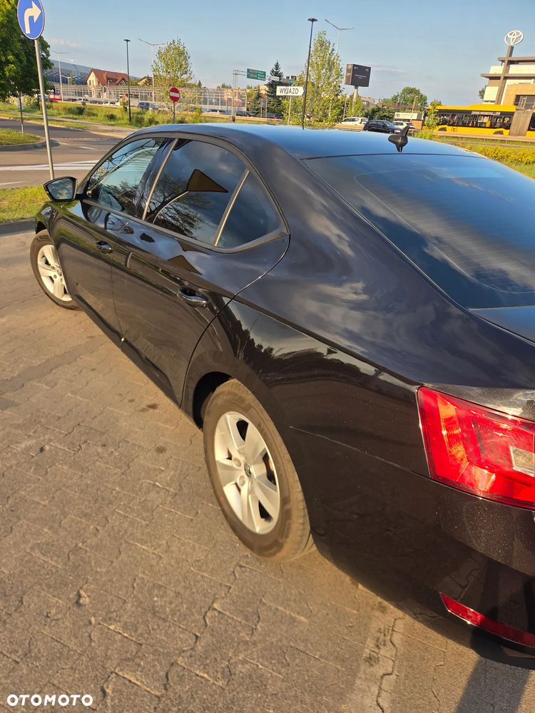 Skoda Superb 2.0 TDI Active DSG7 - 7