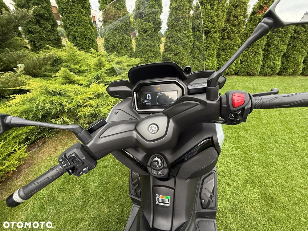 Yamaha X-max - 22