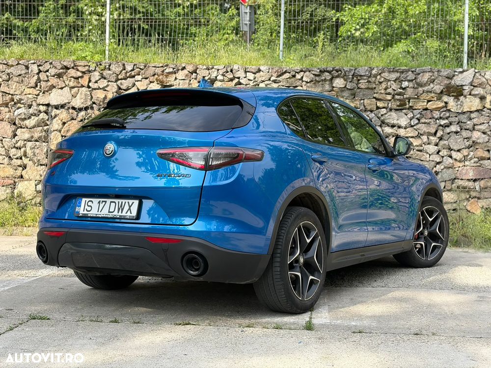 Alfa Romeo Stelvio - 4