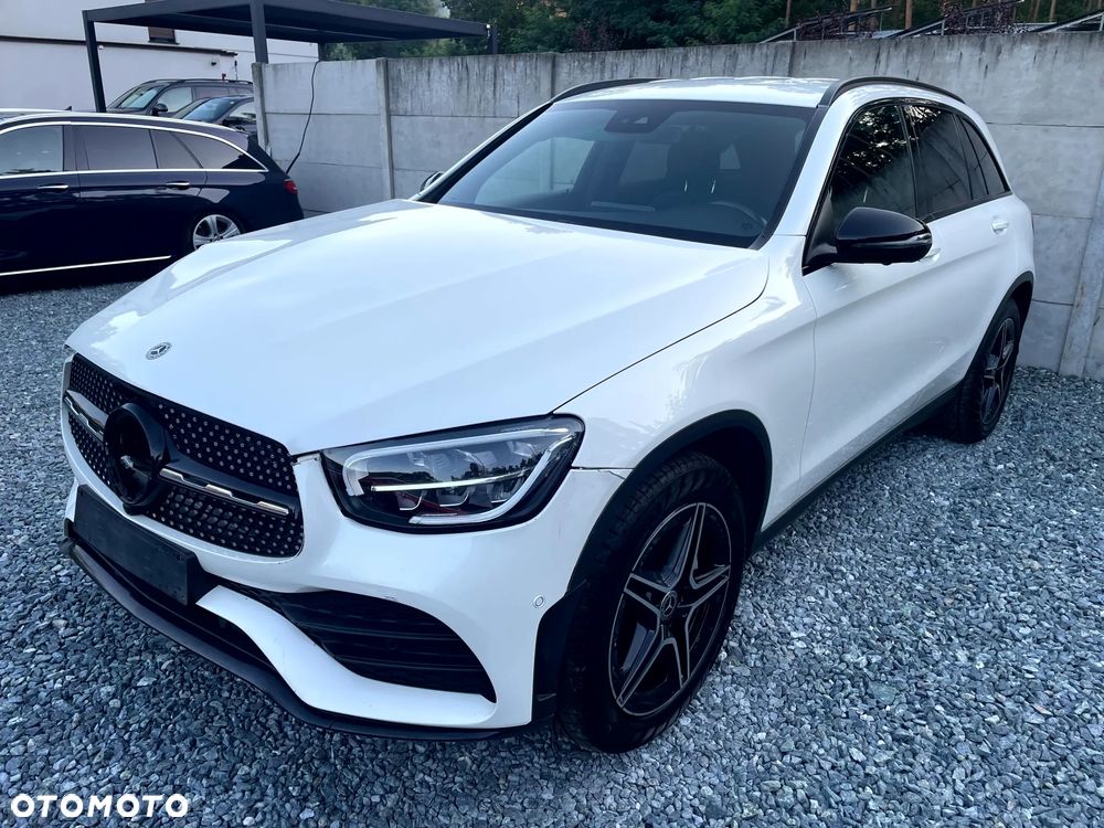 Mercedes-Benz GLC 220 d 4Matic 9G-TRONIC AMG Line - 2