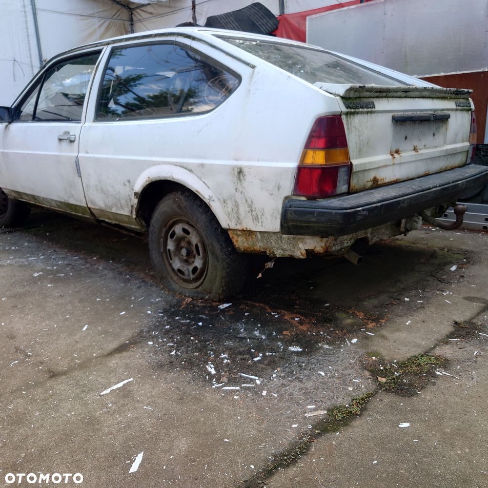 Volkswagen Passat - 5