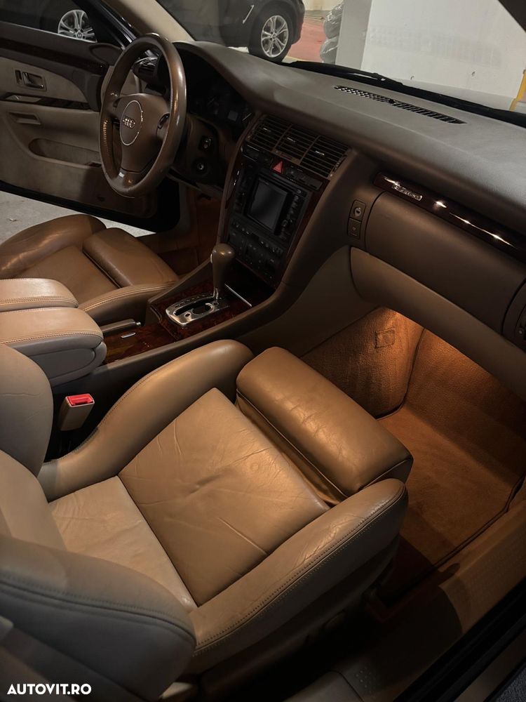 Audi S8 - 16