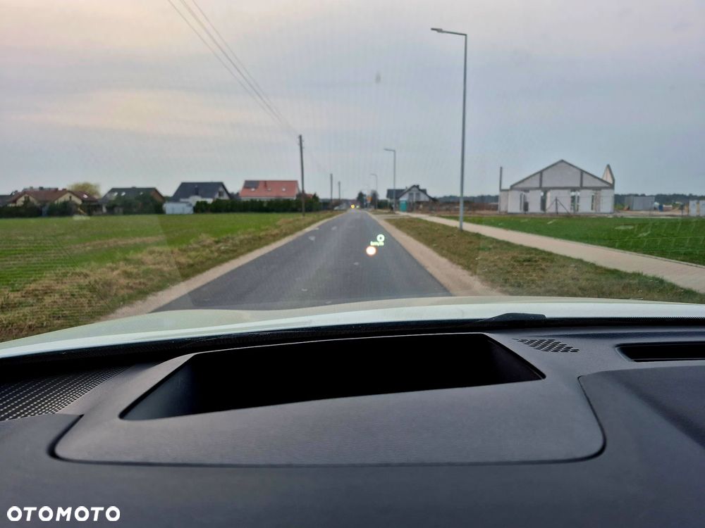 Nissan Qashqai 1.3 DIG-T 4x4 MHEV Xtronic N-Design - 12