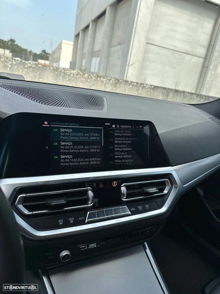 BMW 330 e Pack Desportivo M Pro Auto - 25