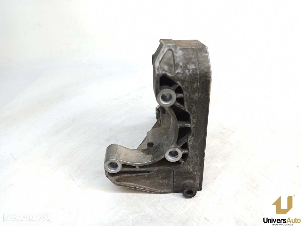 SUPORTE DA BOMBA DE DIREÇÃO BMW SERIE 1 BERLINA (E81/E87) 118D - 2