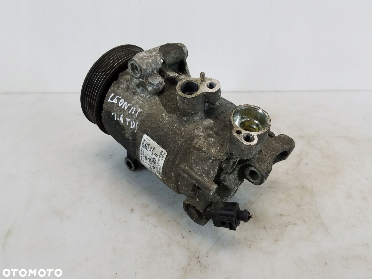 SPRĘŻARKA KLIMATYZACJI SEAT LEON III 1.6 TDI 5Q0820803B - 2