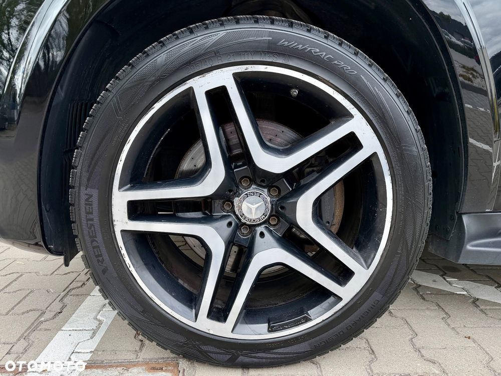 Mercedes-Benz GLS - 9