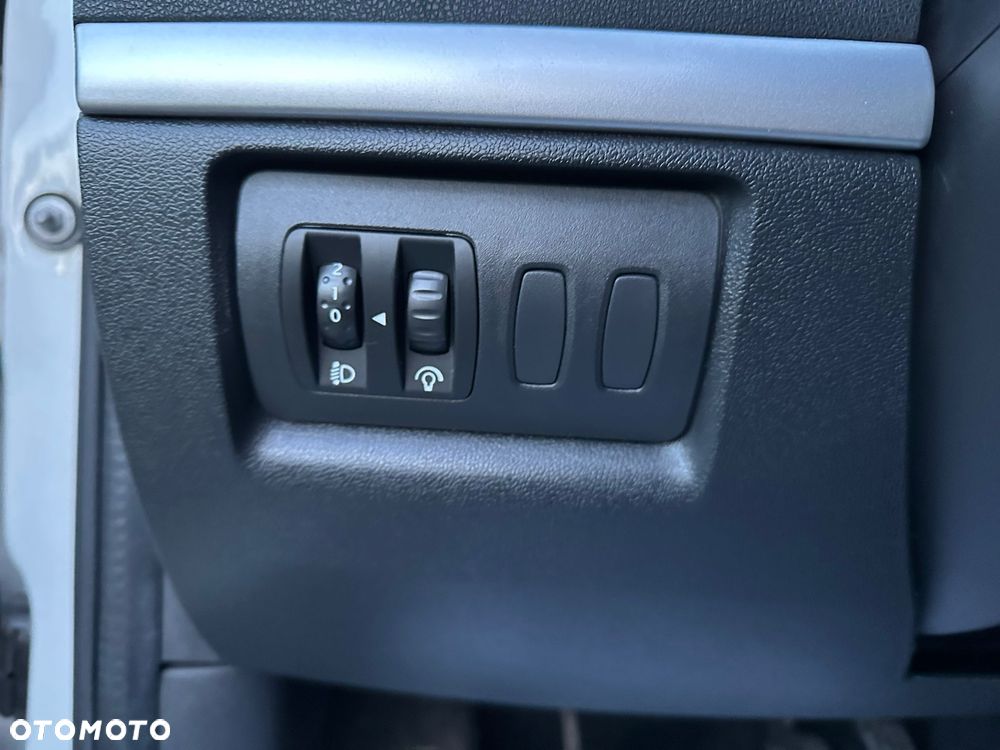 Renault Clio - 25