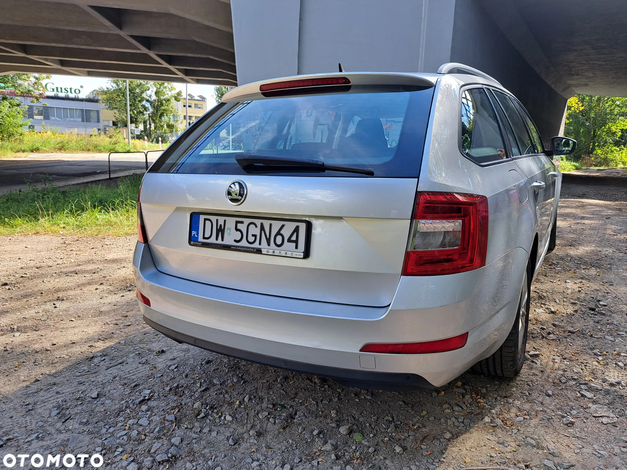 Skoda Octavia 2.0 TDI Elegance DSG - 6