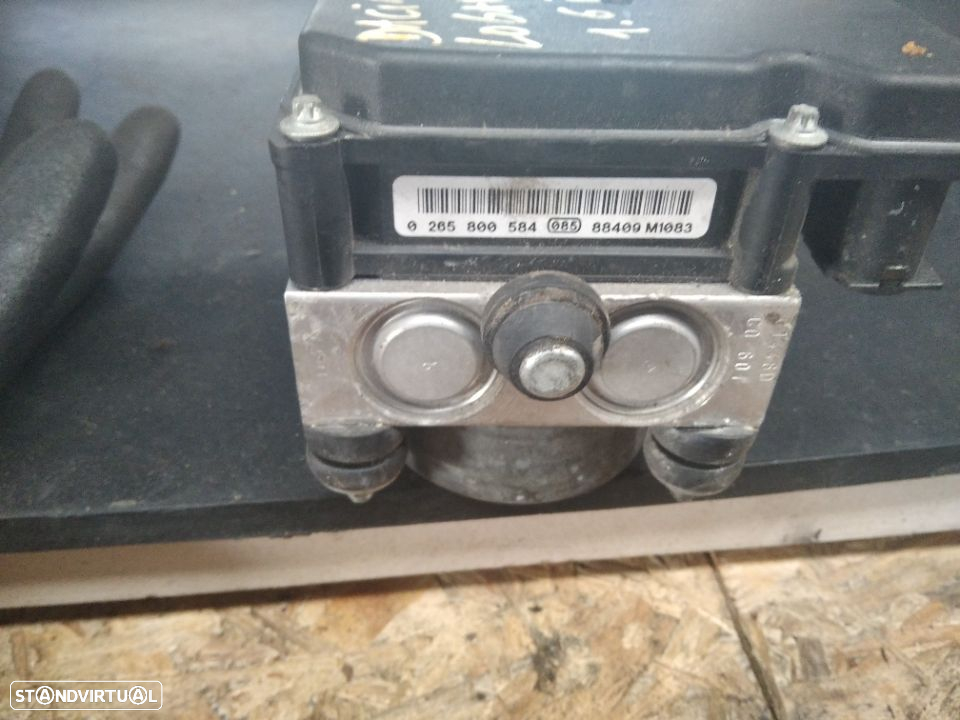 Modulo ABS Dácia 0265 232 110   8200 756 092 - 2