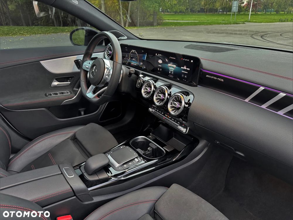 Mercedes-Benz CLA AMG 35 4Matic AMG Speedshift 7G-DCT - 21