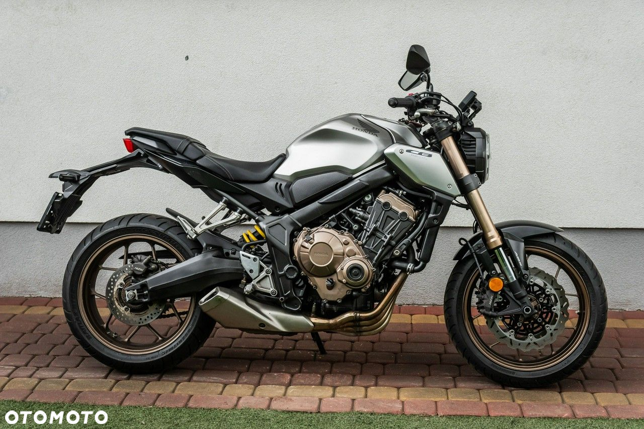 Honda CB - 2