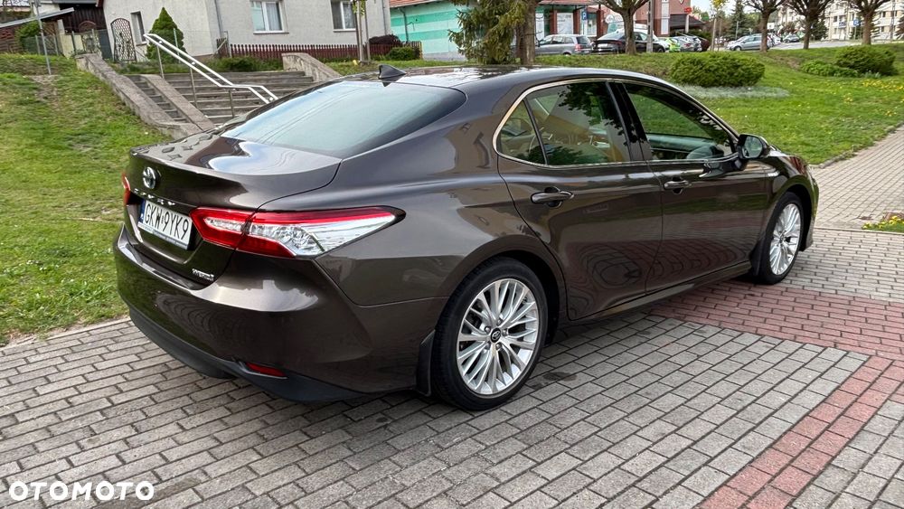 Toyota Camry 2.5 Hybrid Executive CVT - 4