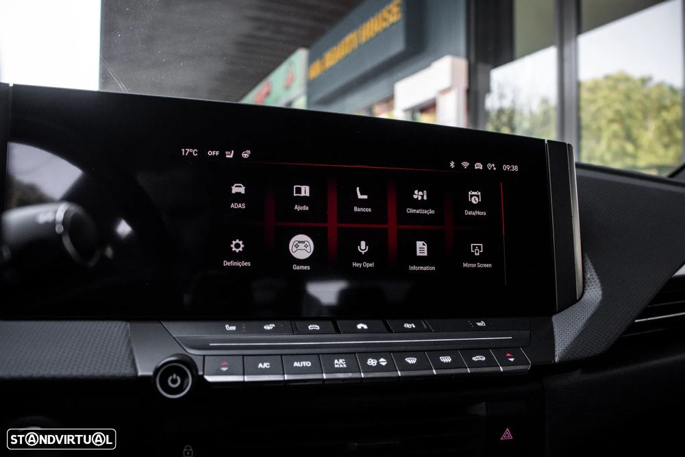 Opel Astra Sports Tourer 1.2 Turbo Auto GS Line - 35