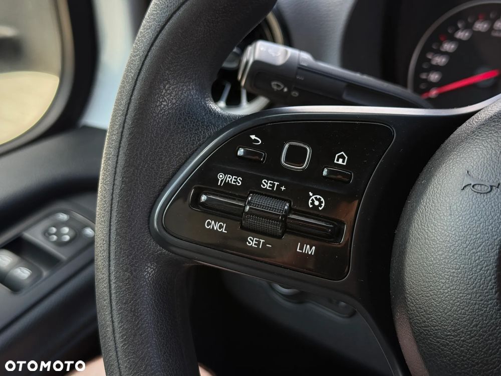 Mercedes-Benz Sprinter 514 CDI / 2.2 140KM / 2019 ROK / Kontener 4,2m + Winda Dhollandia 750KG / ZAREJESTROWANY W PL - 28
