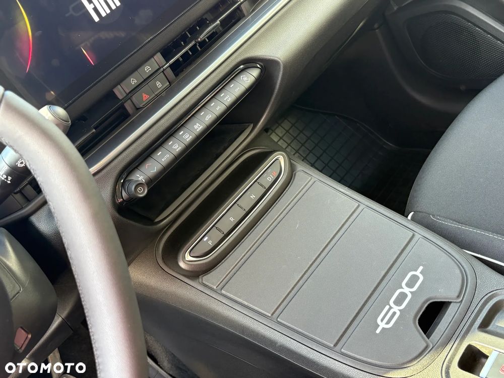 Fiat 600 1.2 Turbo Hybrid eDCT - 10