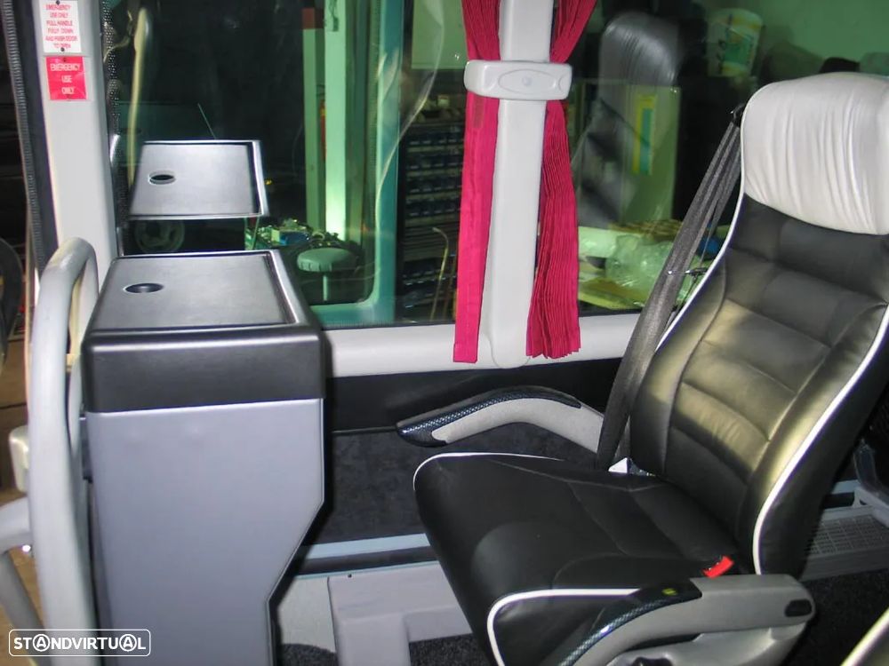 Mercedes Benz SPRINTER 616 CDI Lug 20+Guia - 2