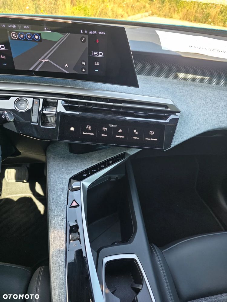 Peugeot 3008 Hybrid 145 e-DSC6 Allure - 24