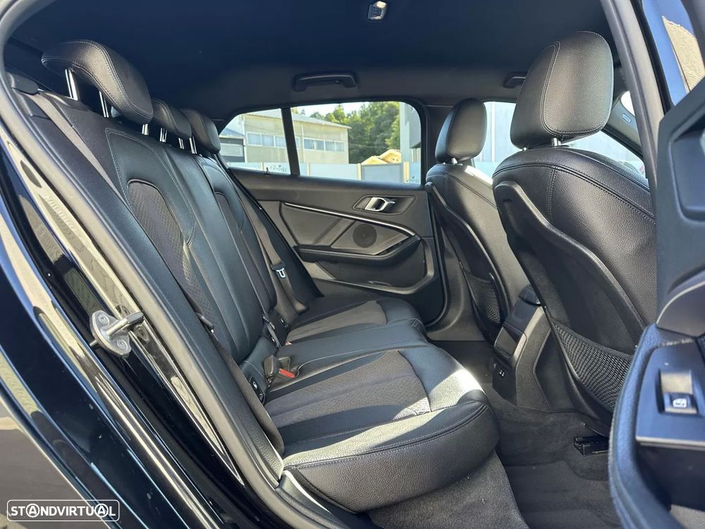 BMW 116 d Pack Desportivo M Auto - 27